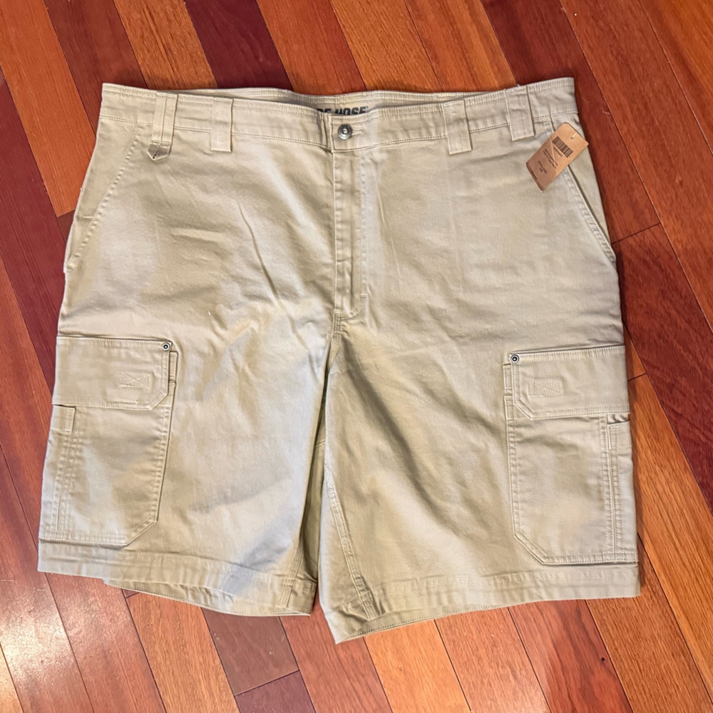 Duluth Trading Mens Cargo shorts 46- 11” Khaki NWT Big and Tall
